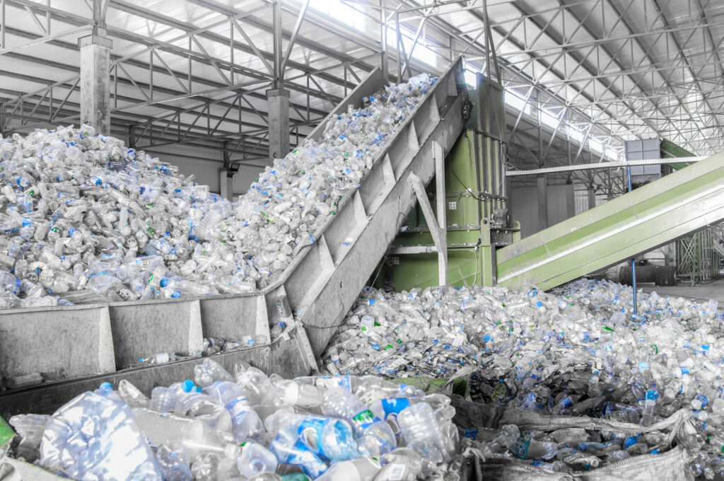 Bottles Lead the Way in U.S. Plastic Recycling Trends